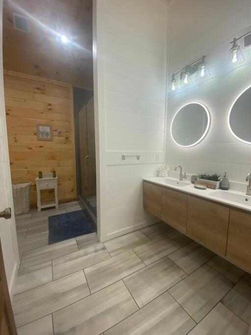 The Grand Tennessean Cabin- Four Bedroom Luxury Cabin In The Mountains بيدجن فورج المظهر الخارجي الصورة