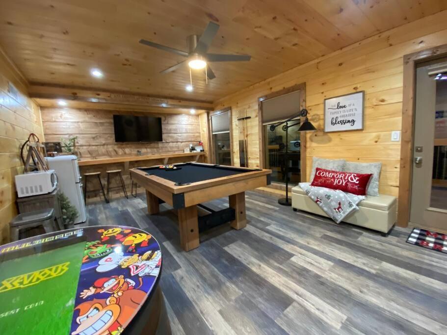 The Grand Tennessean Cabin- Four Bedroom Luxury Cabin In The Mountains بيدجن فورج المظهر الخارجي الصورة